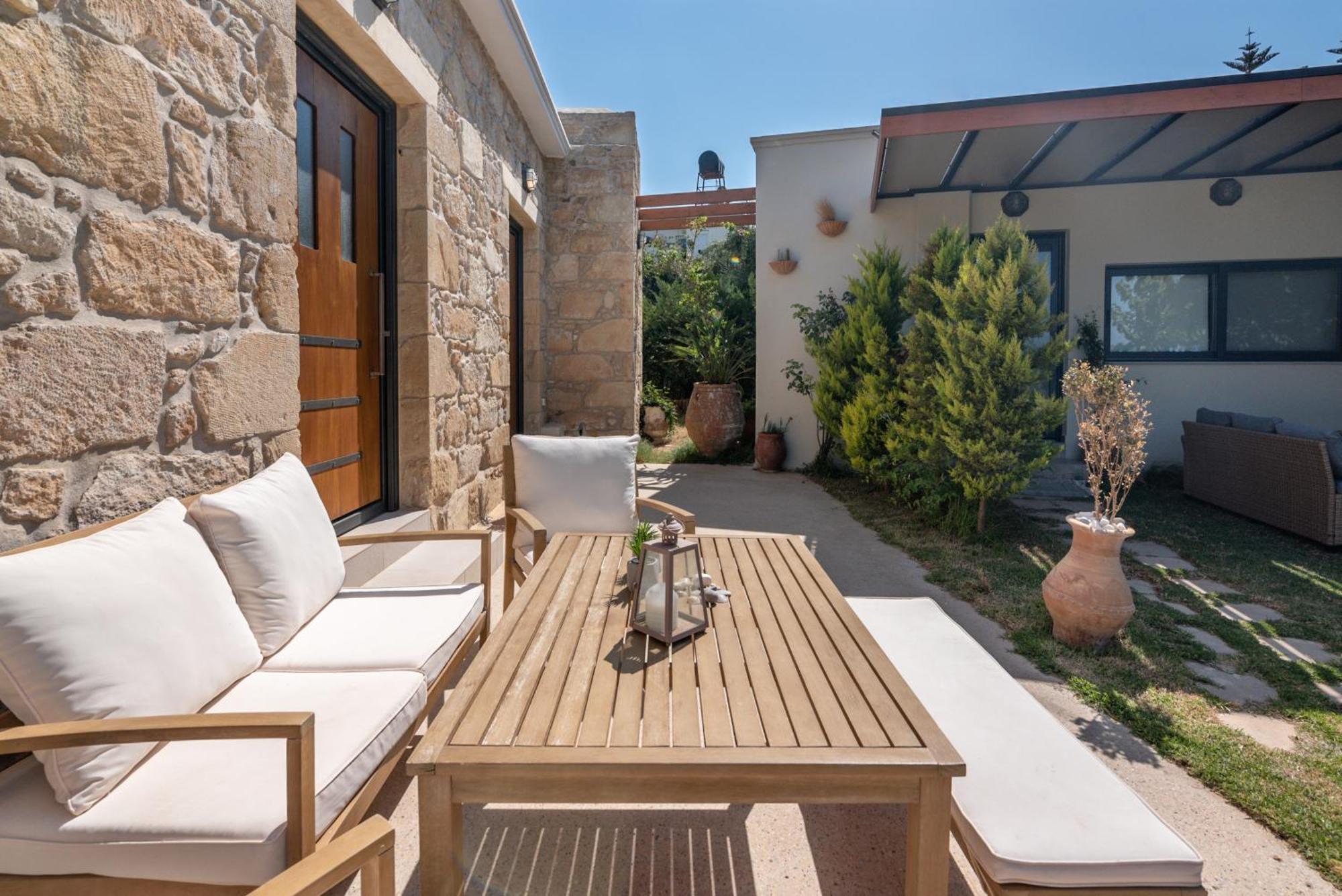 Cavos Luxury Apartments Kíssamos Exteriör bild