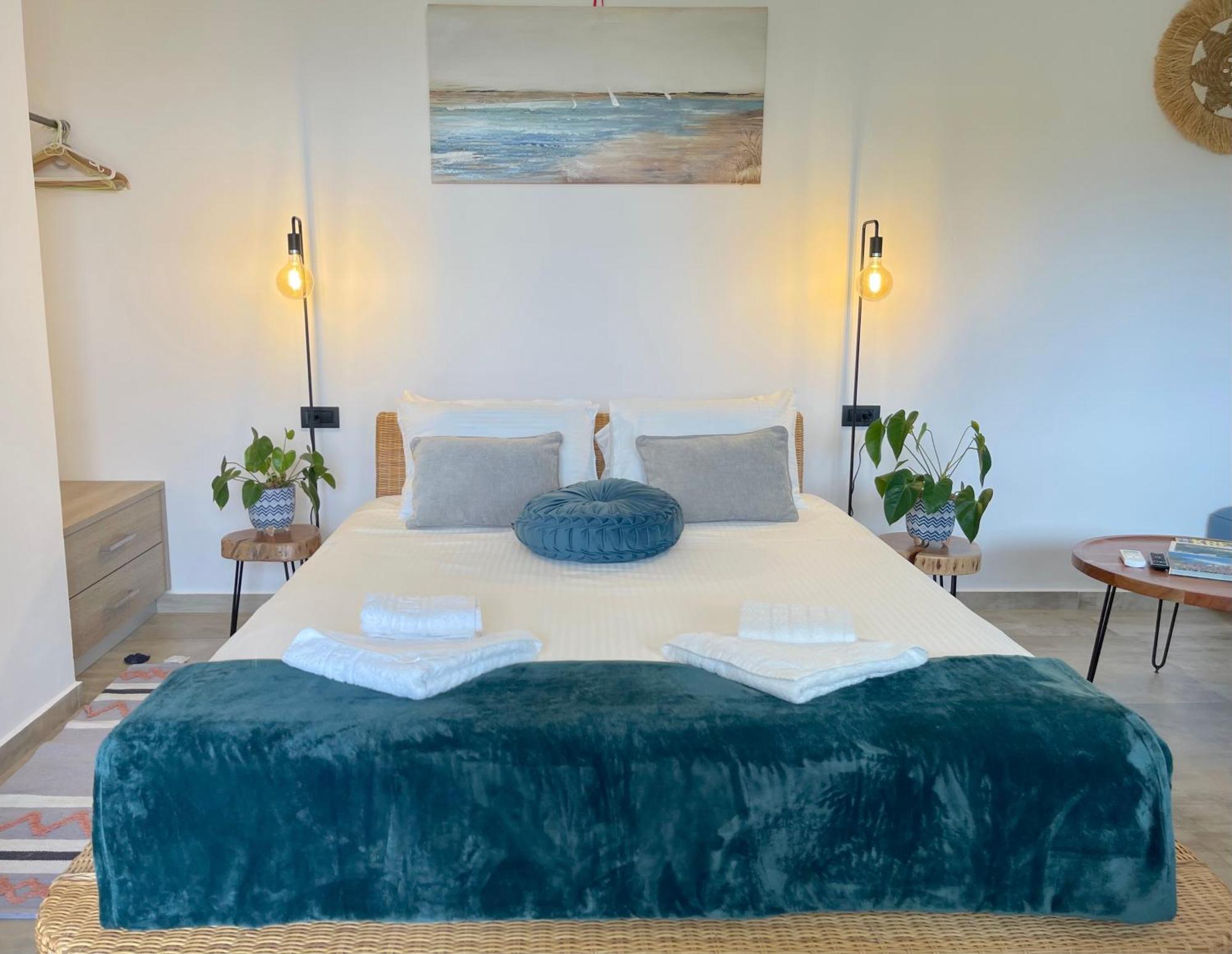 Cavos Luxury Apartments Kíssamos Exteriör bild
